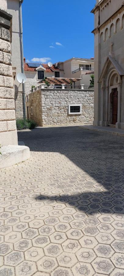 Apartments Villa Mira Kaštela Екстериор снимка