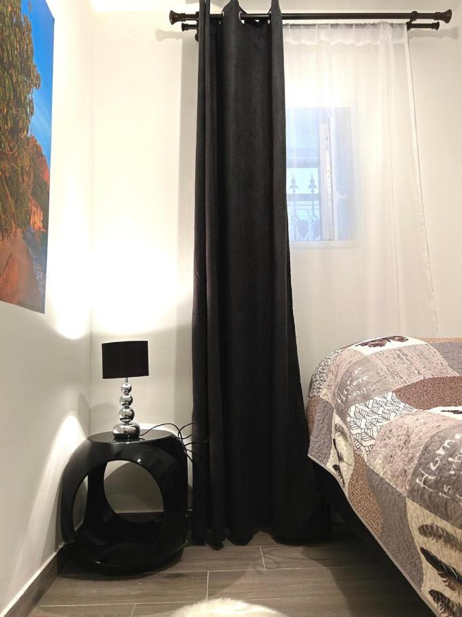 Apartments Villa Mira Kaštela Екстериор снимка