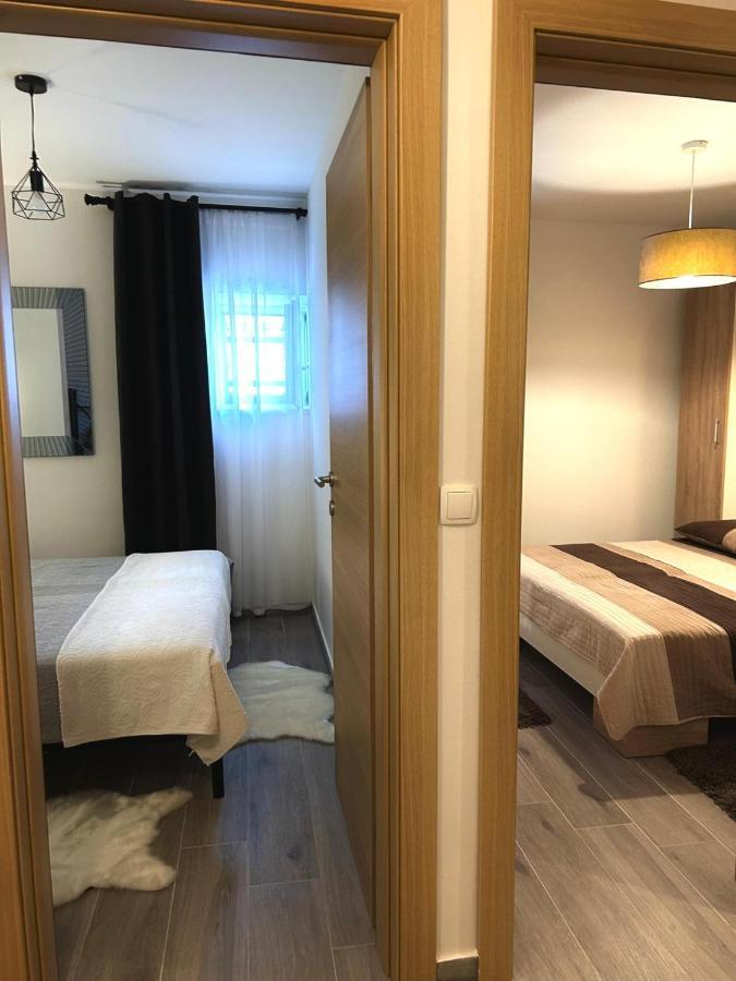 Apartments Villa Mira Kaštela Екстериор снимка