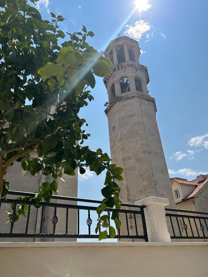 Apartments Villa Mira Kaštela Екстериор снимка