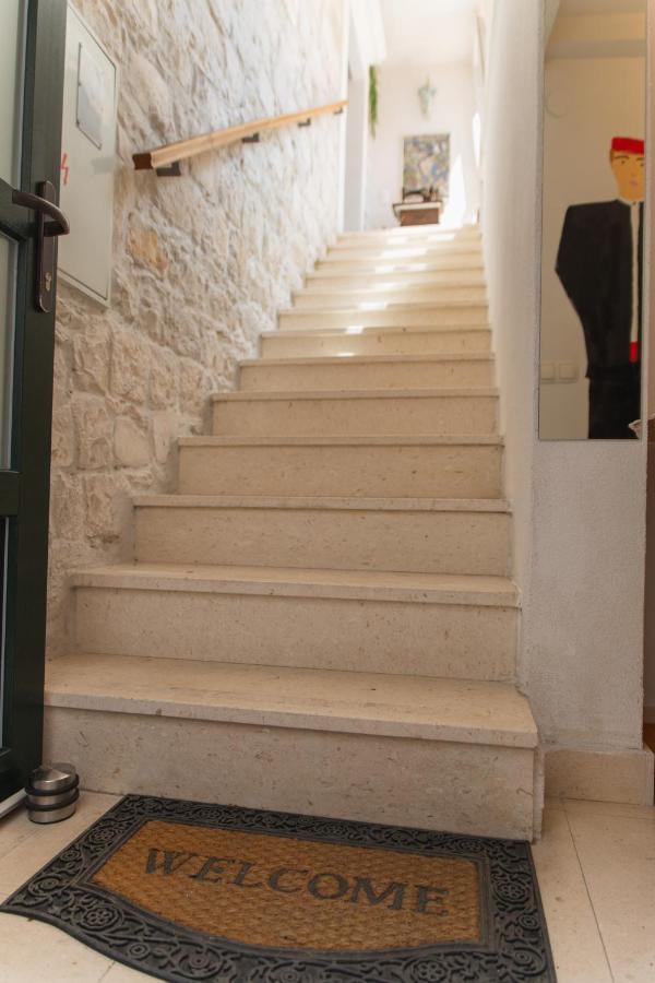 Apartments Villa Mira Kaštela Екстериор снимка