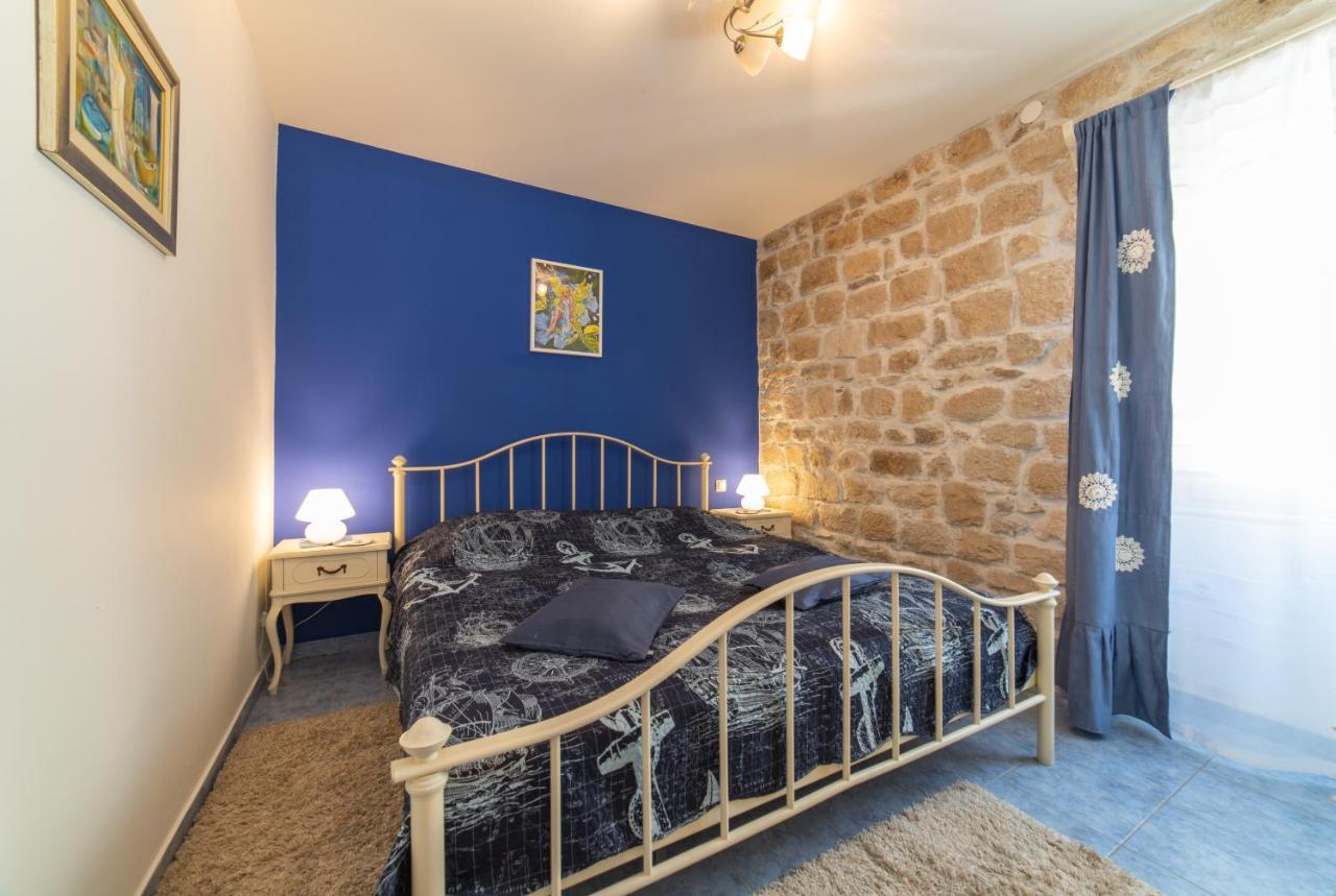 Apartments Villa Mira Kaštela Екстериор снимка